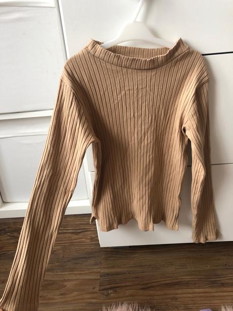 Zara natelnik rebrovaný, zara,122