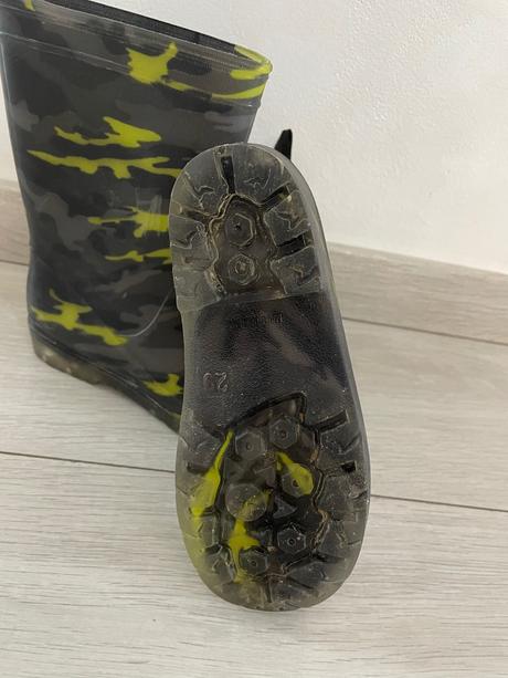 Gumáky, reserved,28