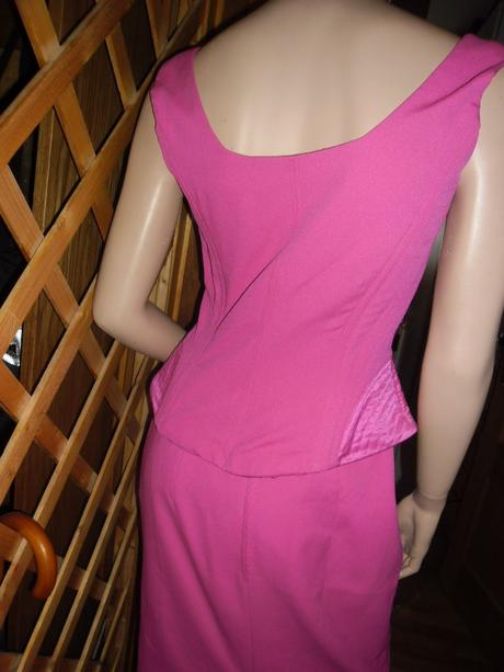 Spoločenský kostým, s