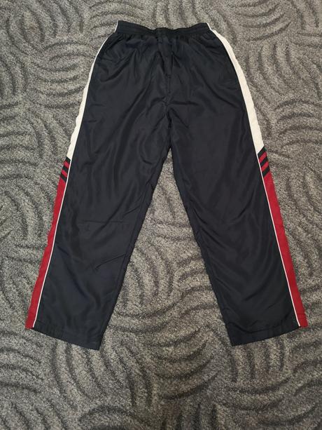 Športové nohavice, 146