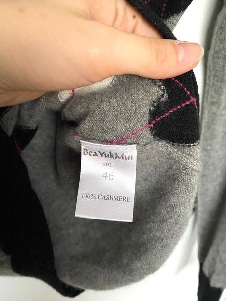 Kašmírový sveter so srdiečkami, m