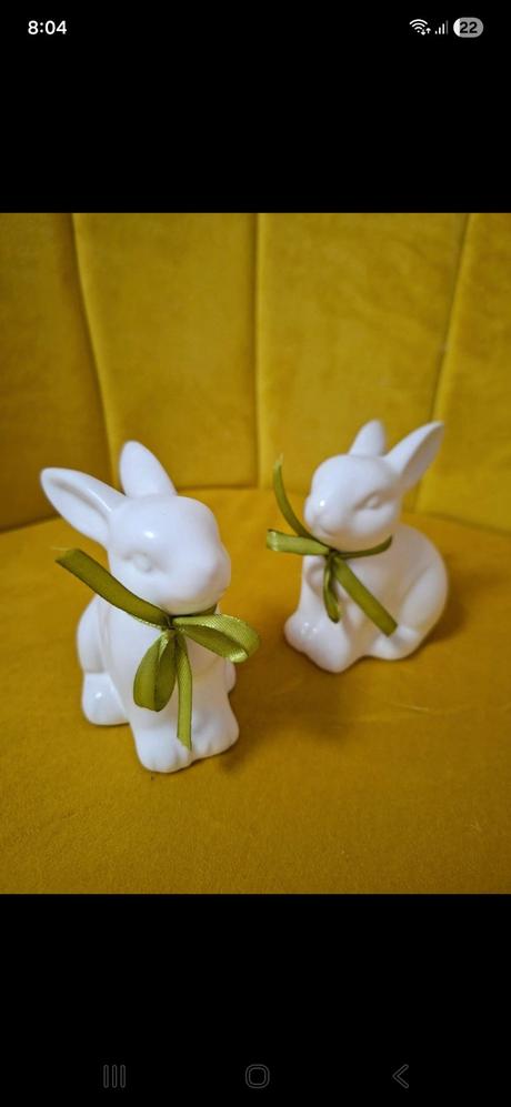 2ks keramicke biele zajaciky,