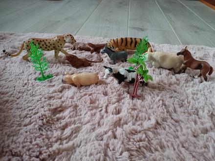 Postavičky vojakov a zvieratka, 