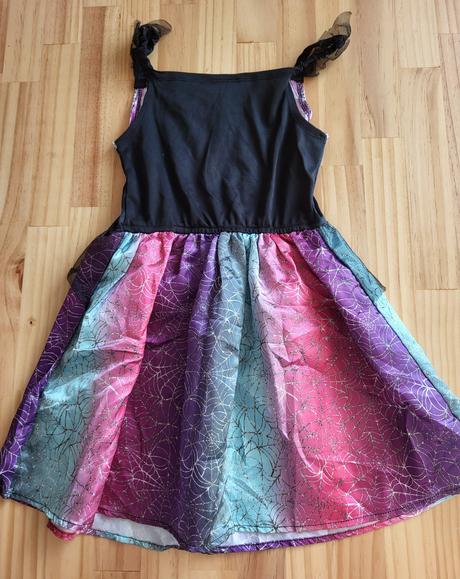 Karnevalové šaty na 5-6 rokov, 