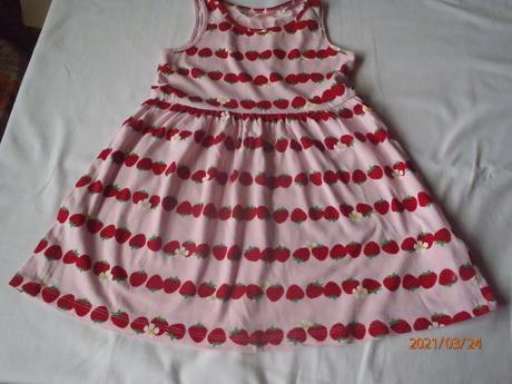 Ružové šaty s jahodkami, h&m,98