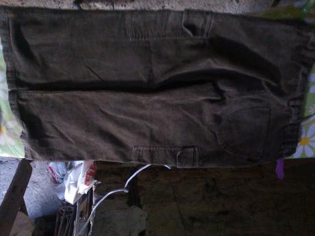 Mencestrove nohavice, 128