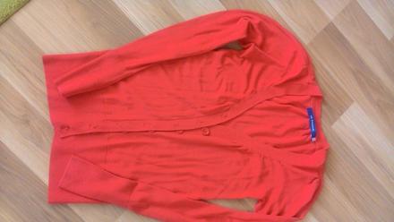 Svetrik na gombiky, xs