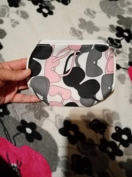 Kozmeticka taštička,