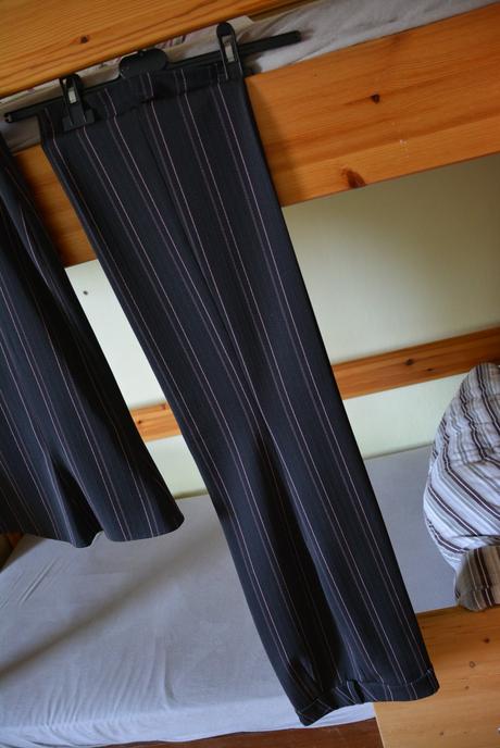 Kostym 1krát oblecene, 36