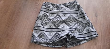 Suknokratasy, nutmeg,134