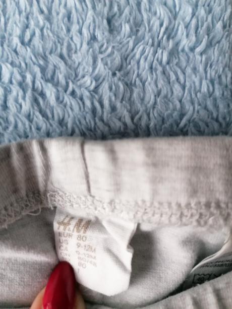 Dvoje legíny, reserved,80