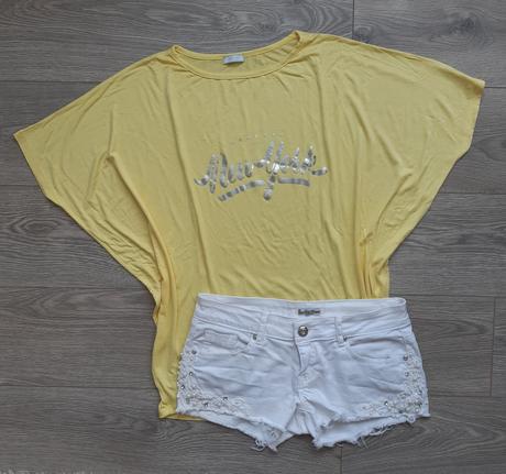 Biele sortky s perlickami, dromedar,l