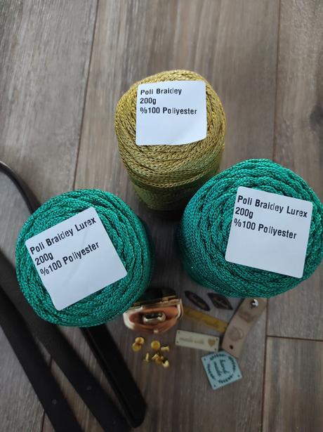 Sada na hackovanu kabelku smaragdovo zelena so zla,