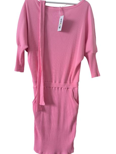 Ružové elastické šaty, 