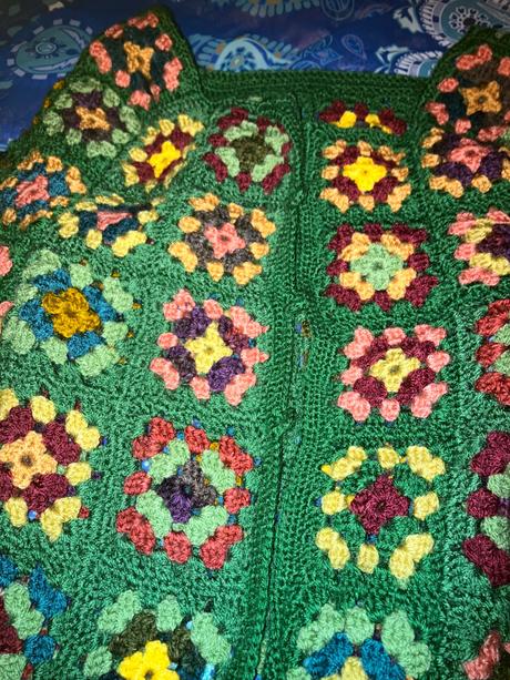 Háčkovaný sveter, 38