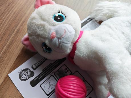 Plyšová mačka bianca, 