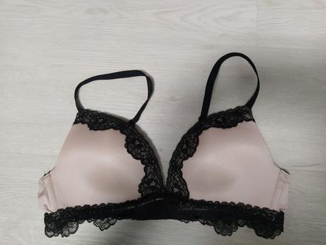 Pohodlná podprsenka.vel.40 / len vypratu/, h&m,m