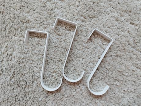 3 haciky - vesiaky na hrubsie dvere,