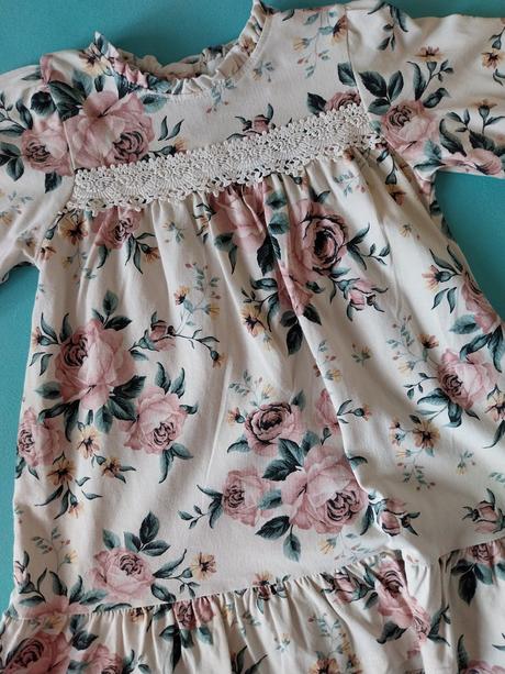 Kvetinové šaty, newbie,86