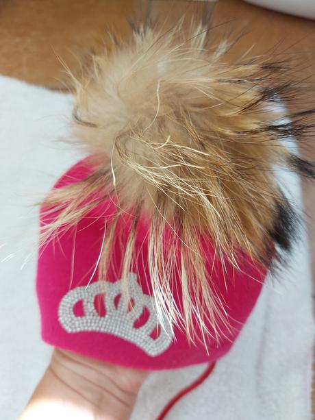 Luxusna ciapka s pravým brmbolcom, 80