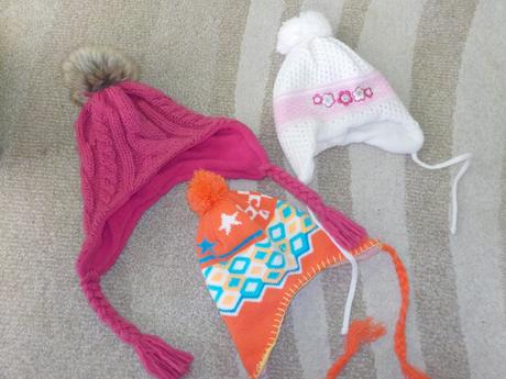 Čiapky - cena spolu za 3 ks, 86