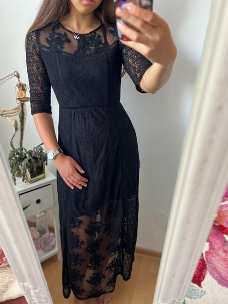 Elegantné čipkované šaty, s