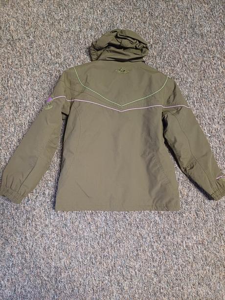 Dievčenská bunda, 164