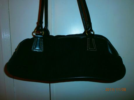 Čierna menžestrová kabelka, 