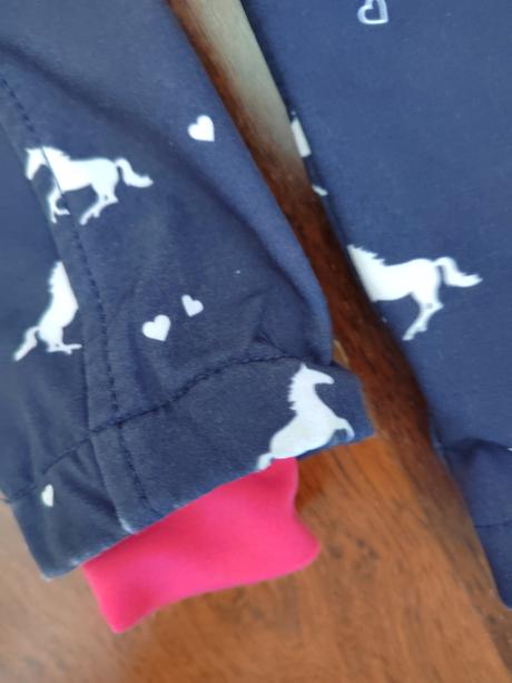 Bunda prechodná s koňmi v.104, dopodopo,104