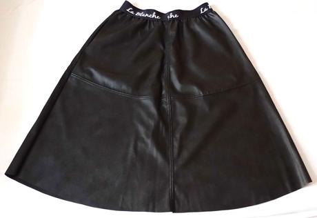 Koženková sukňa, 36