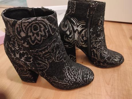 Zaujímavé kotníkové čižmičky, 39