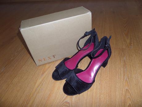 Zamatové sandále, next,41