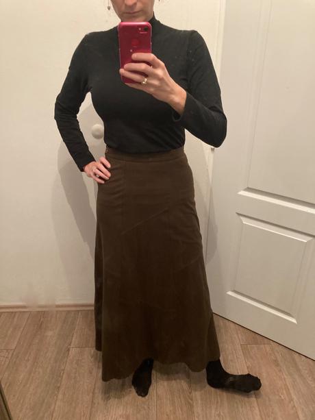 Dlha hrubá sukna, 38