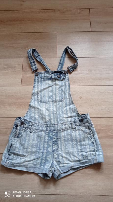 Kraťase na traky, s