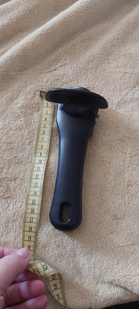 Otvatac na konzervy znacky a la casa,