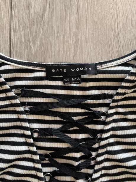 Pruhovaný crop top s viazaním, gate,m