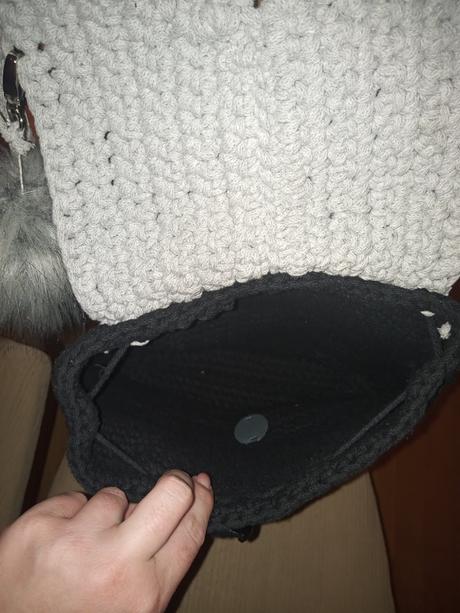 Háčkovaný ruksak,