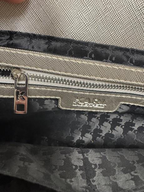 Zlatá kabelka karl lagerfeld, karl lagerfeld