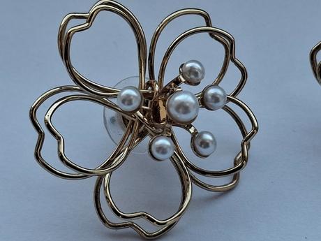 Kvetinové náušnice s perličkami, 