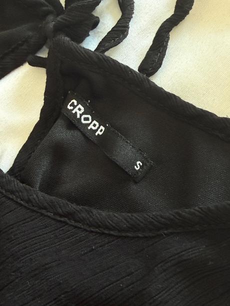 Čierne šaty cropp, s