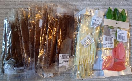 Výpredaj-pštrosie, kačacie a husacie pierka,