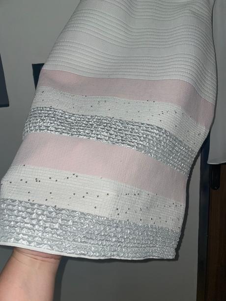 Nádherne spoločenské  saty, 36