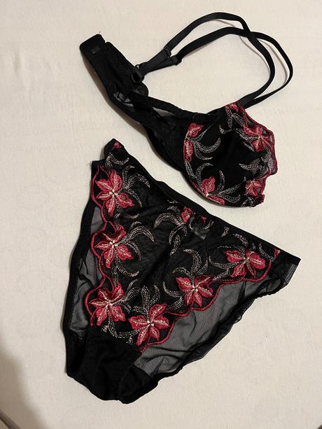 Spodné prádlo vyšívané, quelle,75b