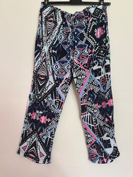 Nohavice na spanie, l