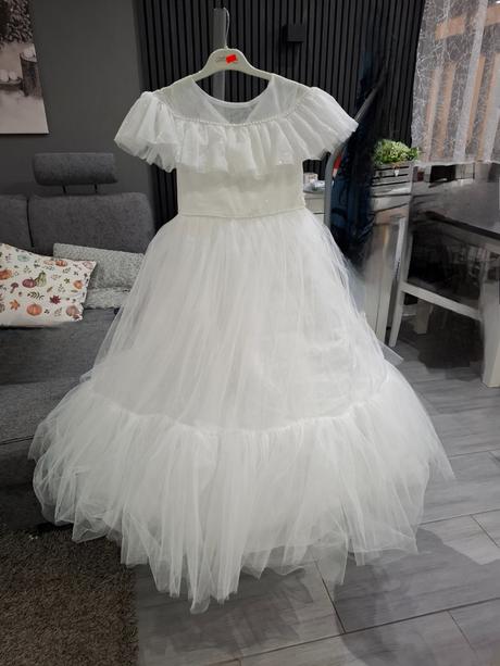 Šaty na prvé sväté prijímanie, 134