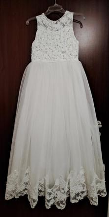 Šaty na prijímanie, 128