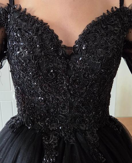 Slávnostné šaty na ples alebo stužkovú, s