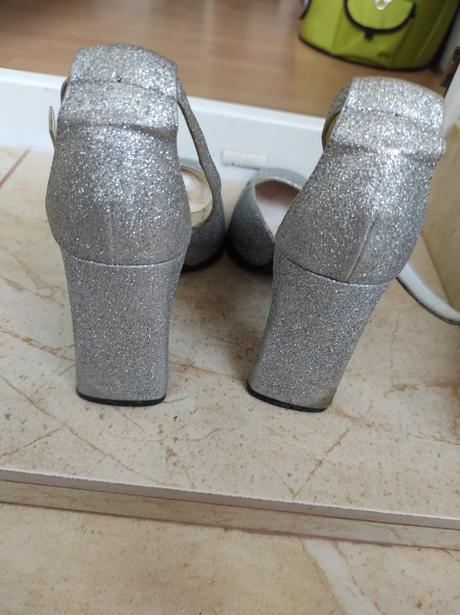 Glitrové topánky à la popoluška, 40