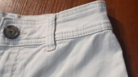 Rifle moderné, maslové, málo nosené, 34