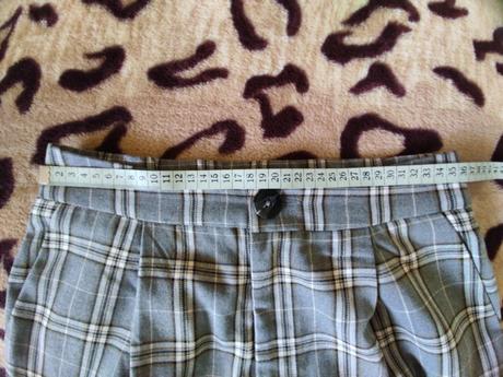 Sede karovane elegantne nohavice s vysokym pasom, 40